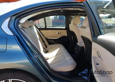 2021 BMW 330I z USA, uszkodzony, nr VIN 3MW5R1J04M8B70452